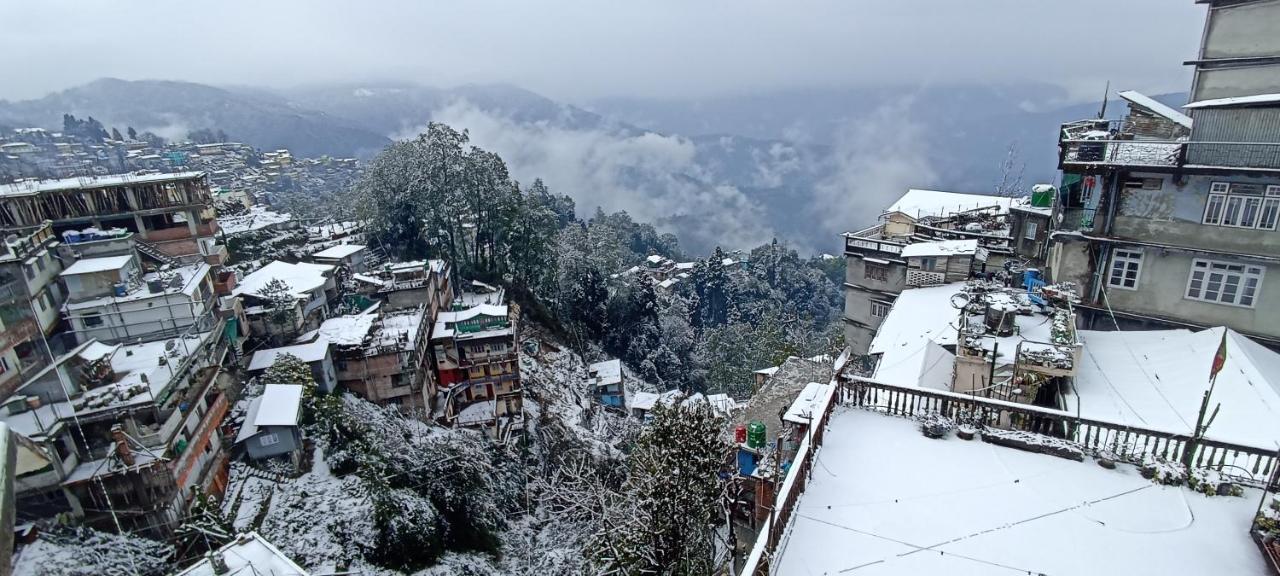 Hotel Amaira Darjeeling  Bagian luar foto